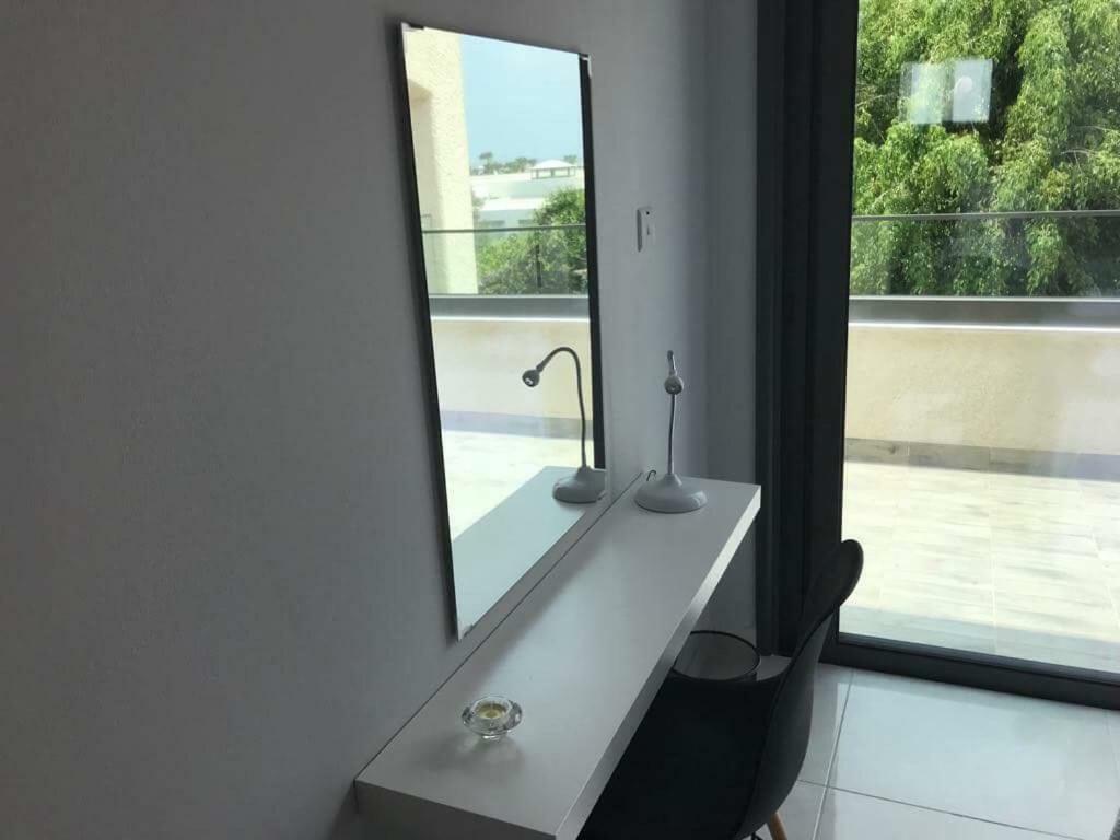 Mare Monte Seaview Boutique Apartment Paphos Extérieur photo