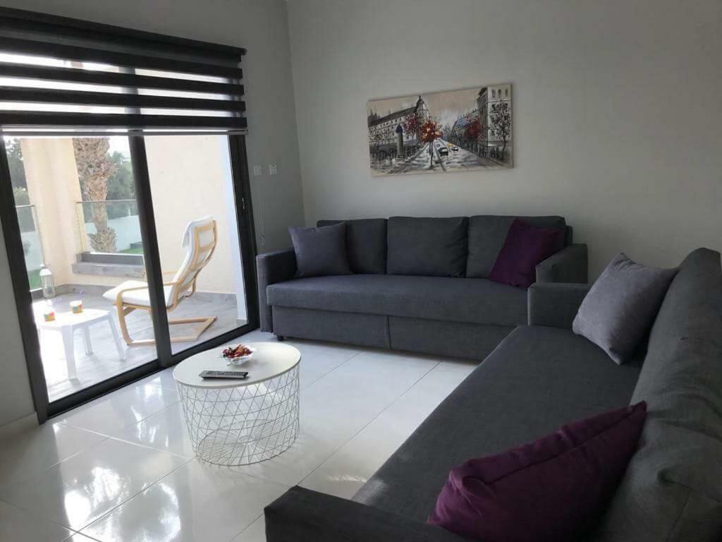 Mare Monte Seaview Boutique Apartment Paphos Extérieur photo